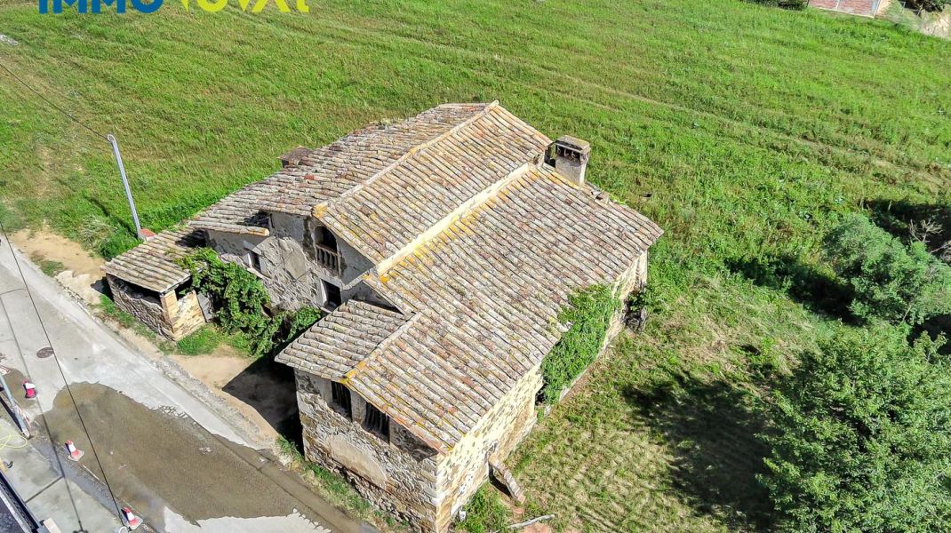 COUNTRY HOUSE FOR RENOVATION, 10 MIN. FROM GIRONA