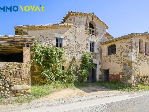 MASÍA PARA REFORMAR A 10 MIN. DE GIRONA