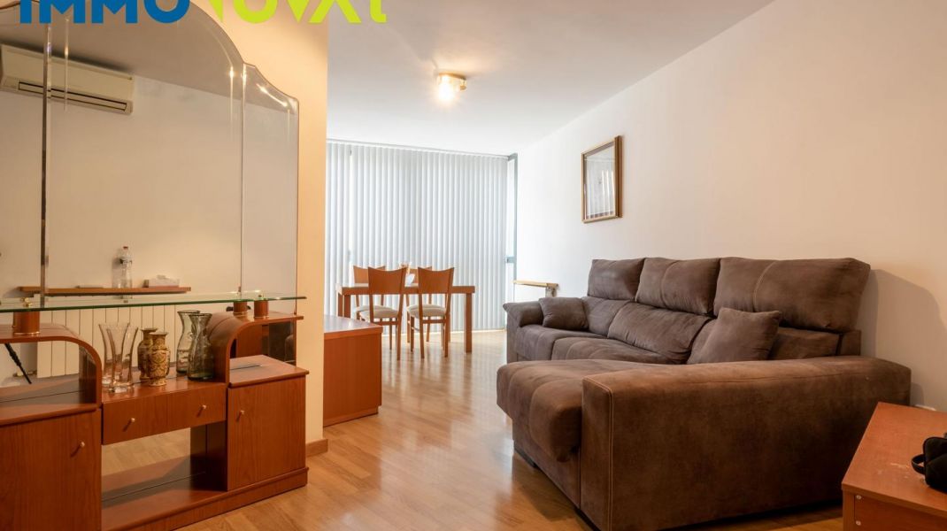 2 bedroom apartment and parking in Taialà