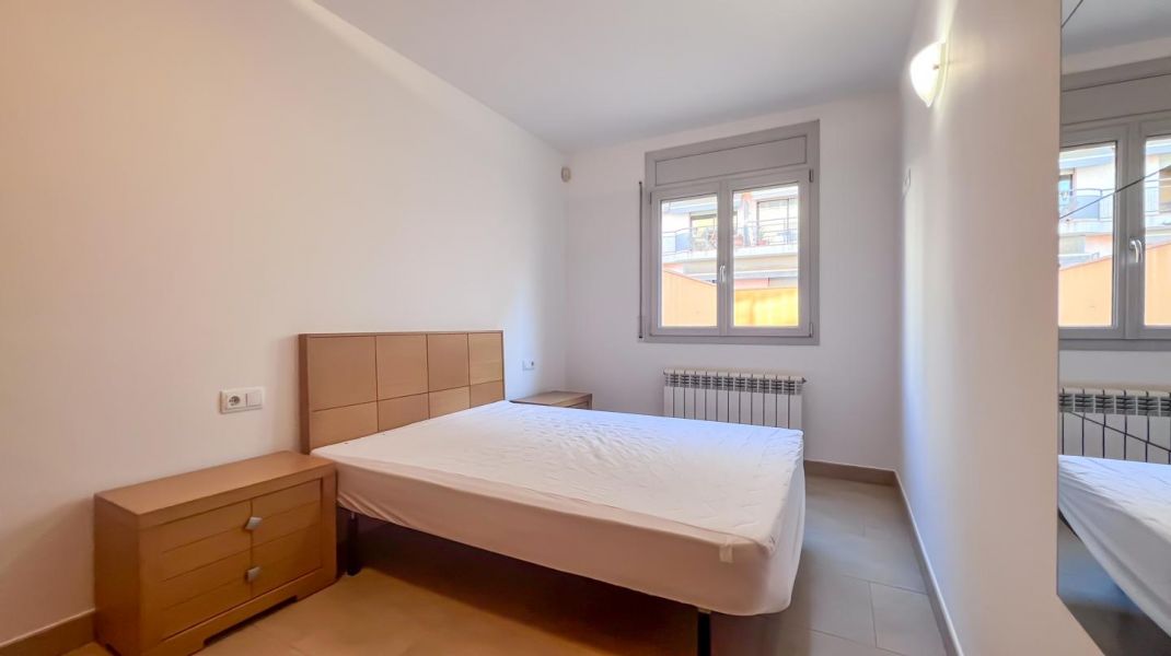 PIS DE DUES HABITACIONS I GRAN TERRASSA