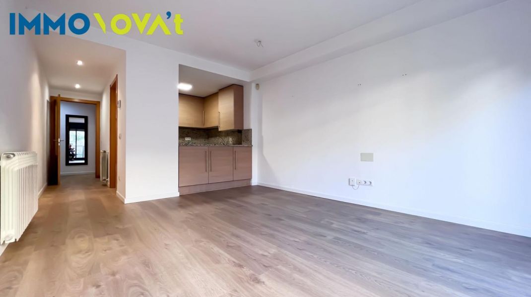 PISO DOS HABITACIONES EN CENTRO DE GIRONA