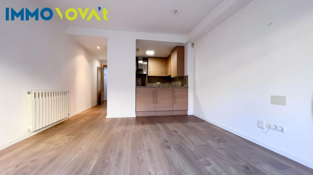 TWO BEDROOM APARTMENT IN THE CENTER OF GIRONA