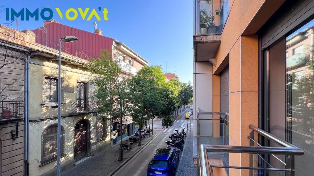 TWO BEDROOM APARTMENT IN THE CENTER OF GIRONA