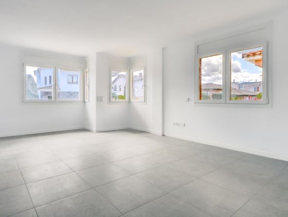 NUEVA CASA FAMILIAR EN MATA (PORQUERES)