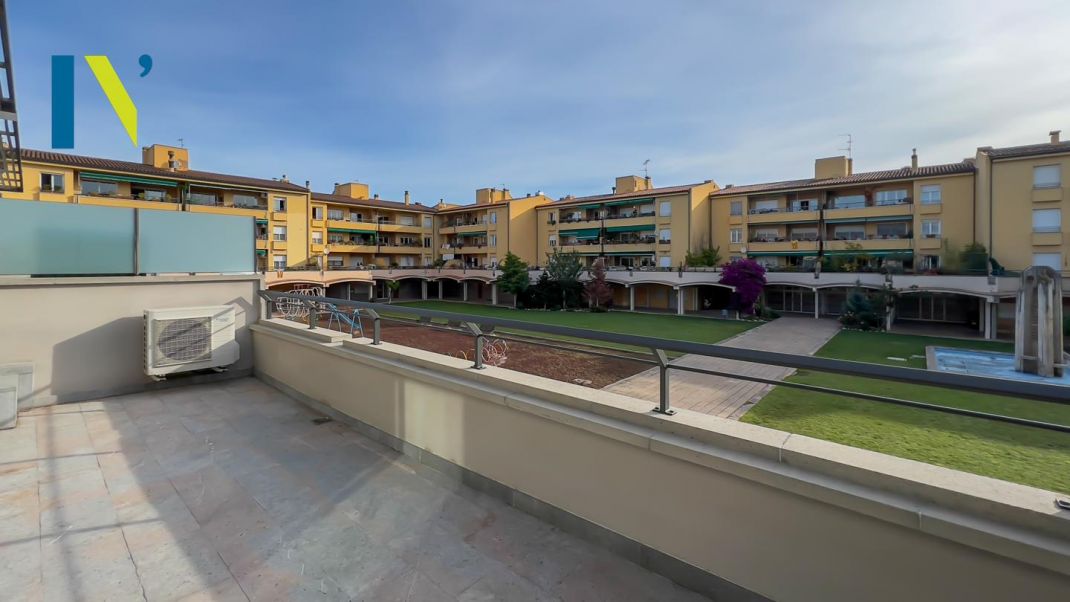 PISO DE UNA HAB. Y GRAN TERRAZA EN MONTJUÏC