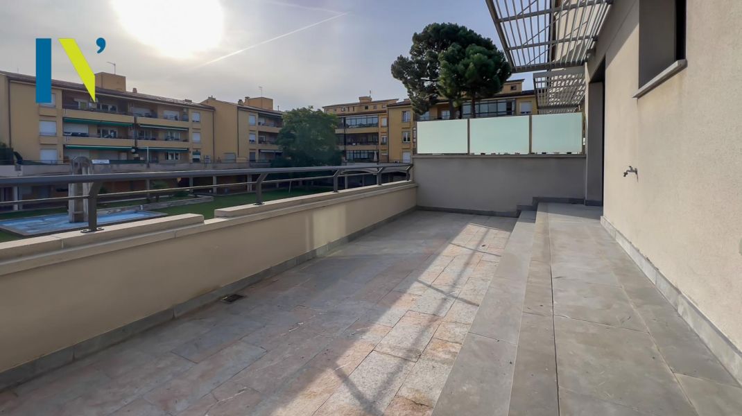 PISO DE UNA HAB. Y GRAN TERRAZA EN MONTJUÏC