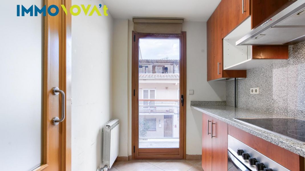 PIS  DE LLOGUER AMB PISCINA COMUNITÀRIA