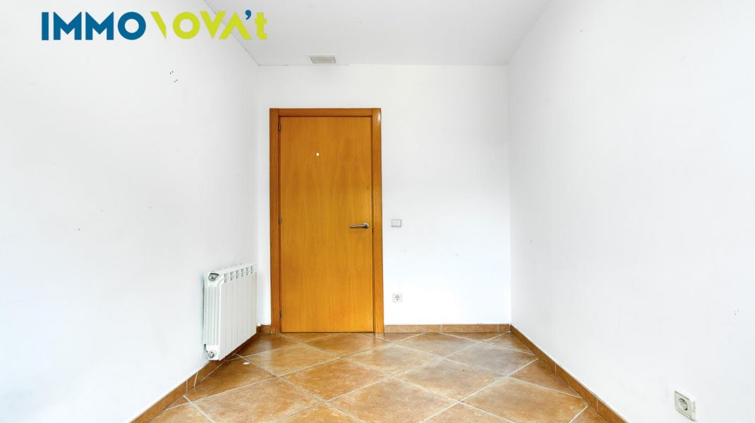 PIS  DE LLOGUER AMB PISCINA COMUNITÀRIA