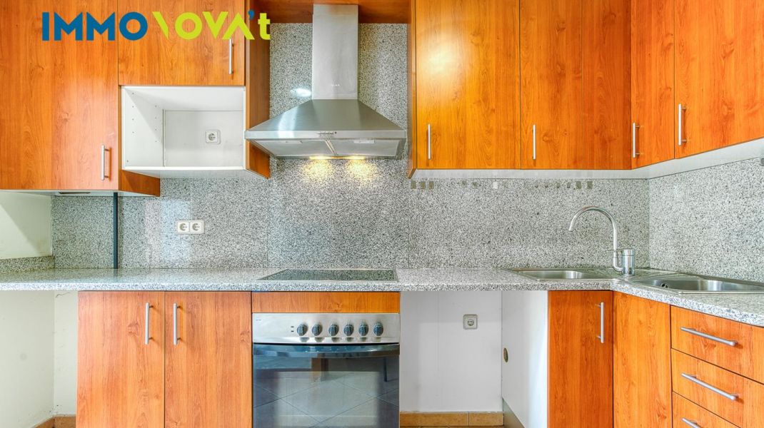 PIS  DE LLOGUER AMB PISCINA COMUNITÀRIA