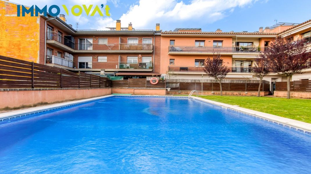 PIS  DE LLOGUER AMB PISCINA COMUNITÀRIA