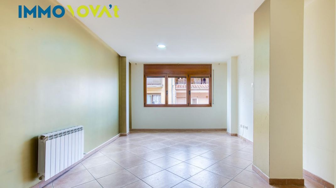 PIS  DE LLOGUER AMB PISCINA COMUNITÀRIA