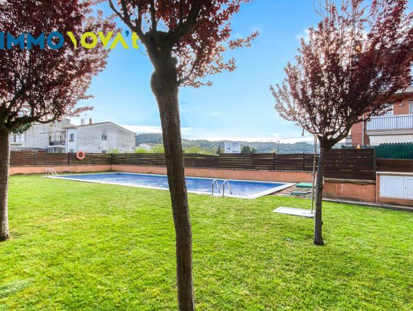 PIS  DE LLOGUER AMB PISCINA COMUNITÀRIA