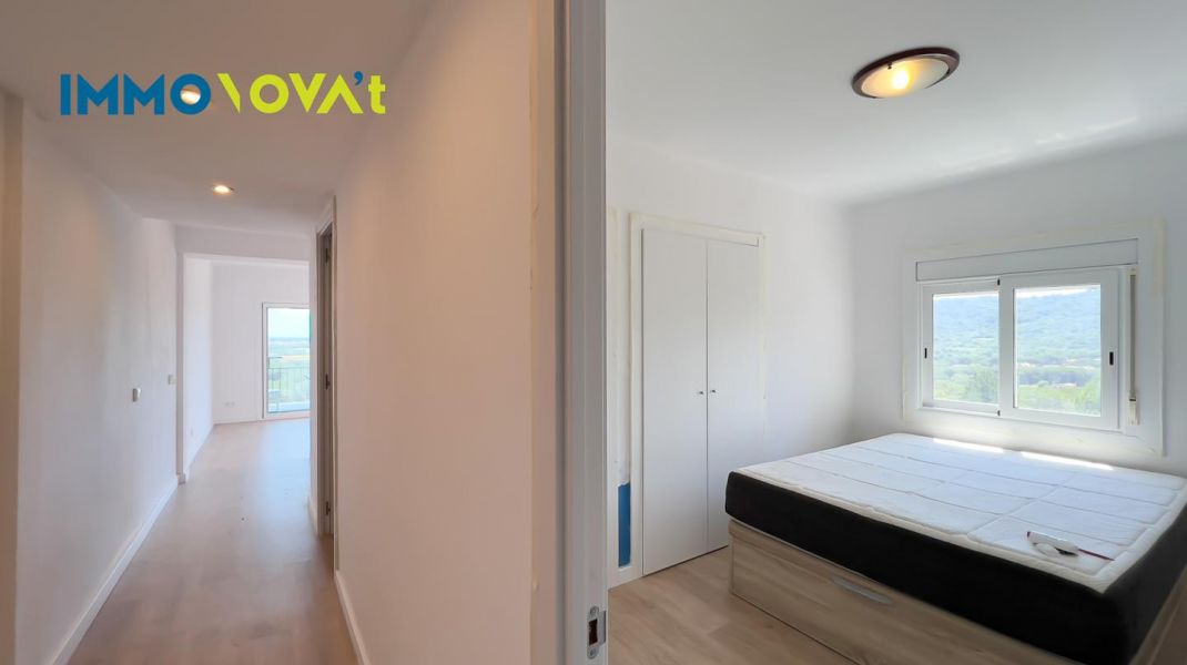 Renovated apartment with sea views