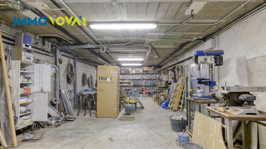 Casa a Bonmatí amb piscina, llum i natura