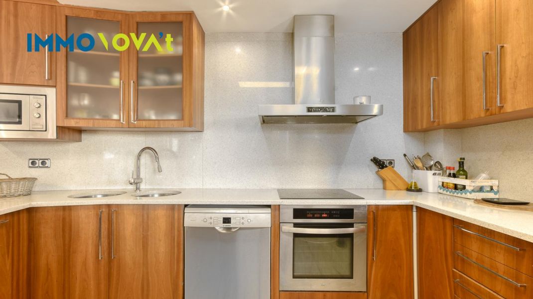 Casa a Bonmatí amb piscina, llum i natura