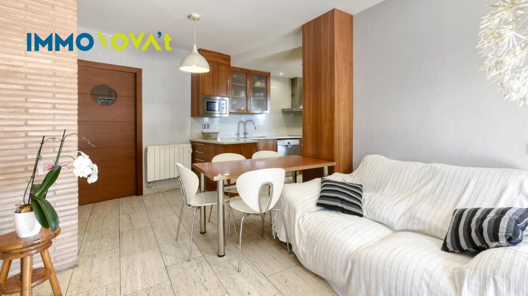 Casa a Bonmatí amb piscina, llum i natura