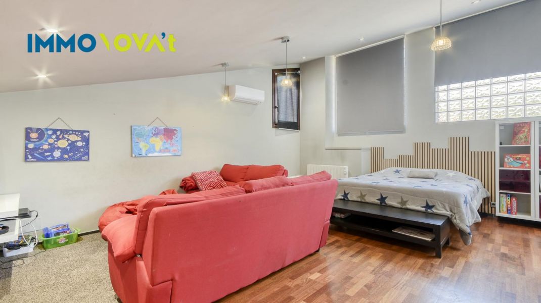 Casa a Bonmatí amb piscina, llum i natura