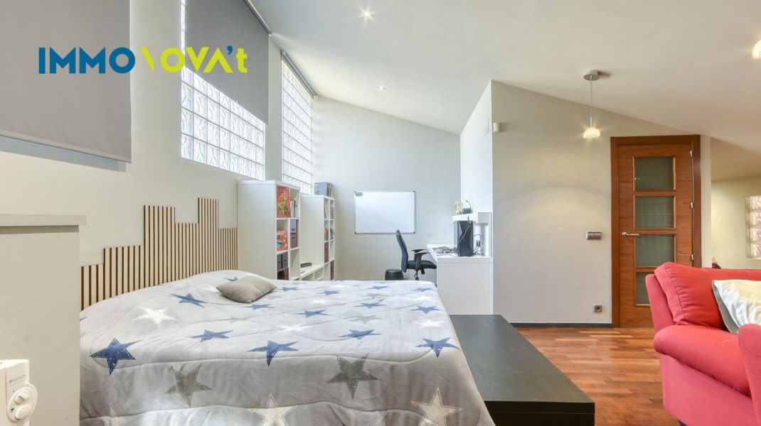 Casa a Bonmatí amb piscina, llum i natura