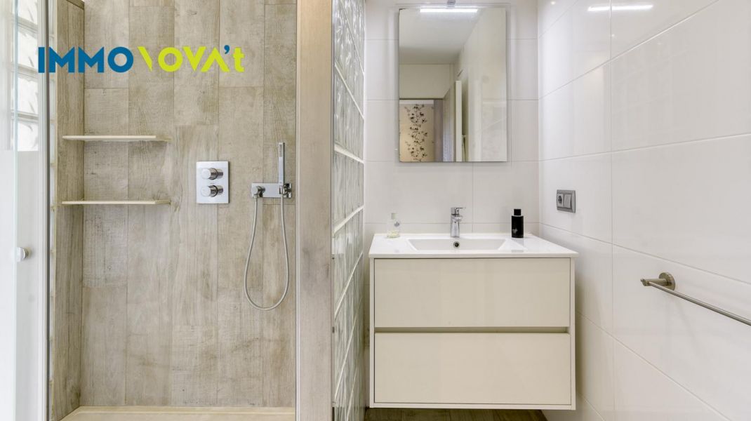 Casa a Bonmatí amb piscina, llum i natura