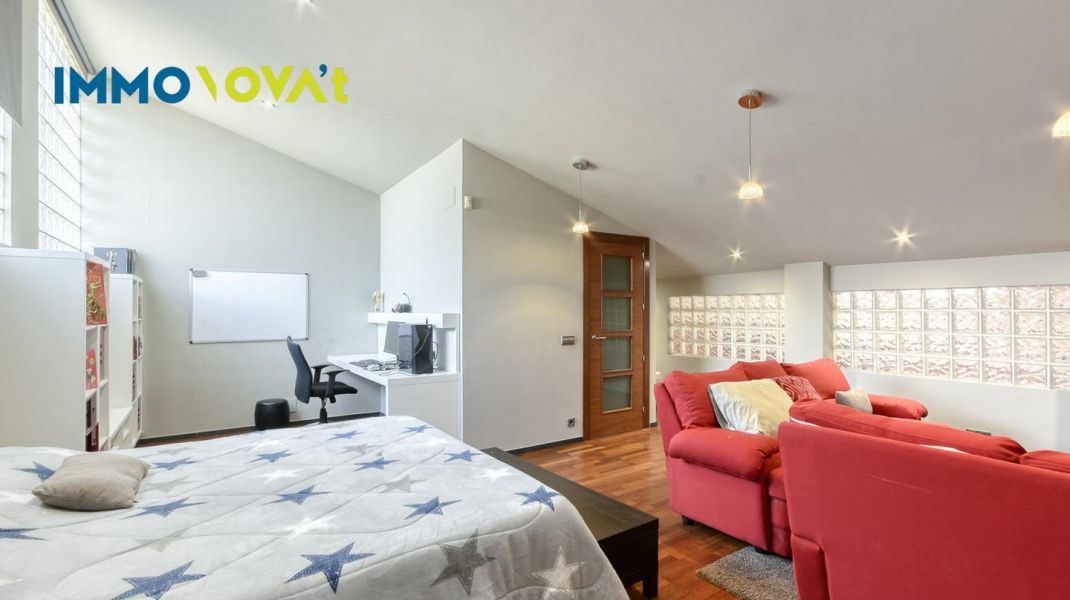 Casa a Bonmatí amb piscina, llum i natura