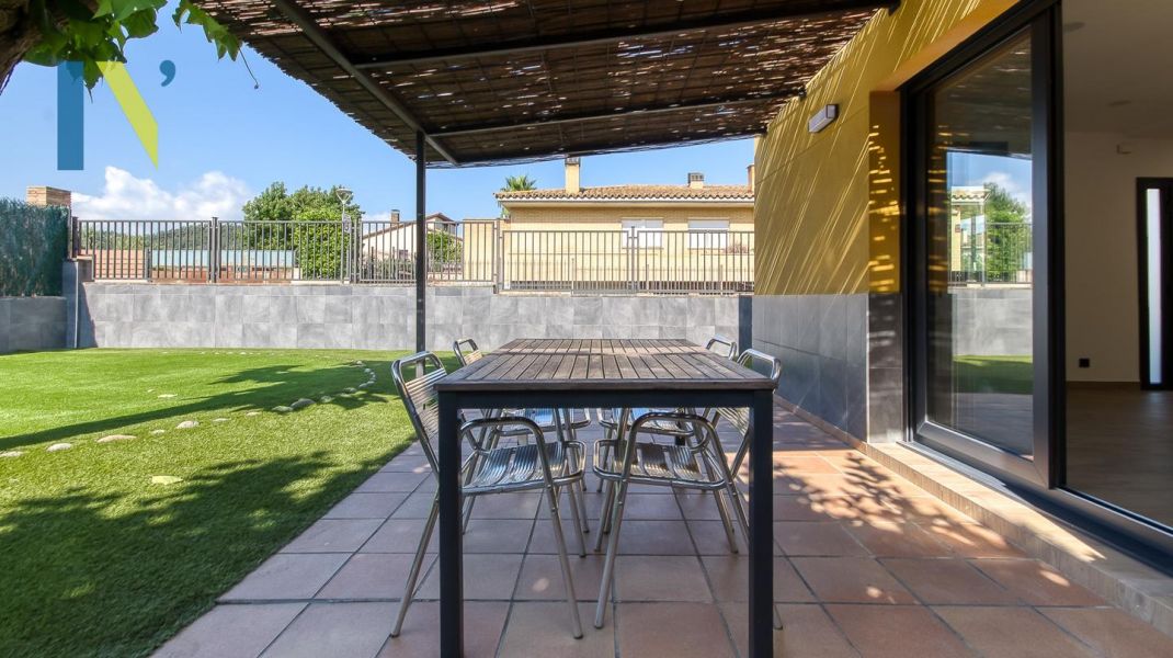 CASA PER LLOGAR A BESCANÓ