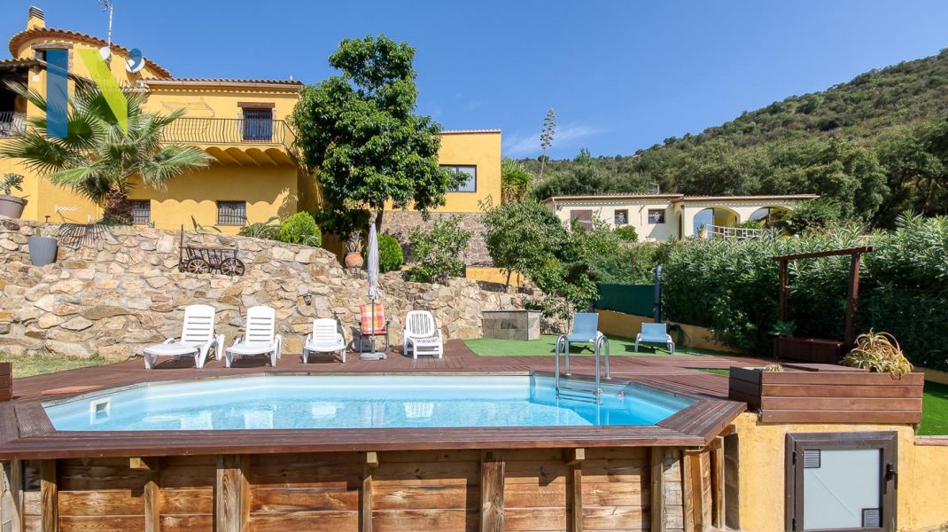 Dues cases, una vida a Calonge