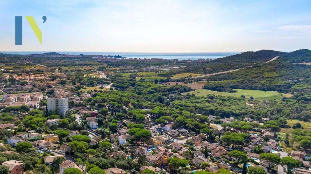 Dues cases, una vida a Calonge