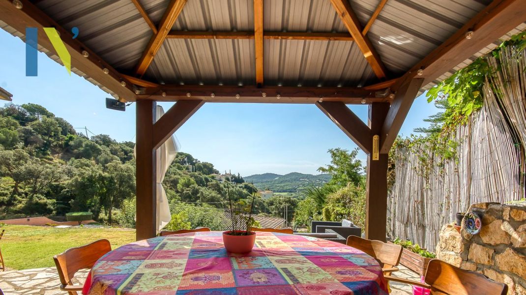 Dues cases, una vida a Calonge