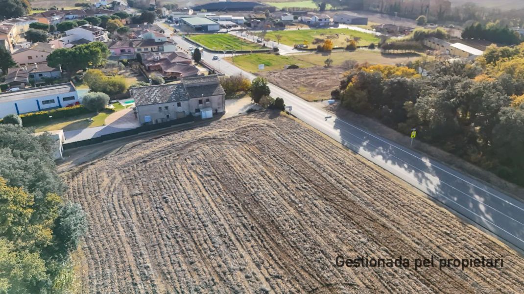 MASIA RENOVADA AMB ENCANT A SANT DALMAI