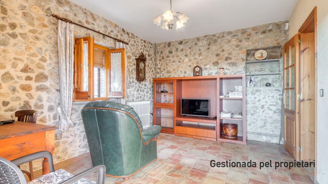 MASIA RENOVADA AMB ENCANT A SANT DALMAI