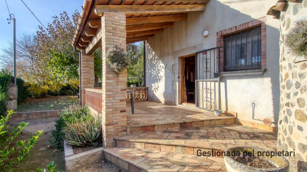 MASIA RENOVADA AMB ENCANT A SANT DALMAI