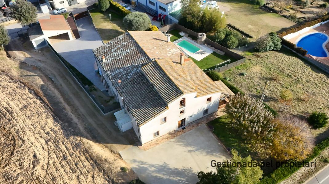 MASIA RENOVADA AMB ENCANT A SANT DALMAI