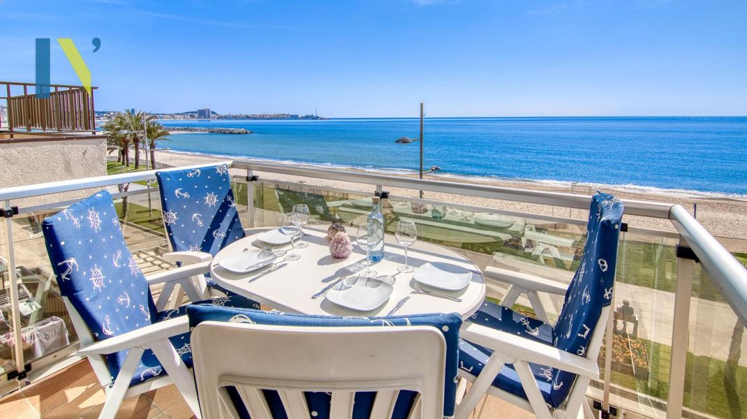 SEAFRONT APARTMENT WITH TOURIST LICENSE AND PK