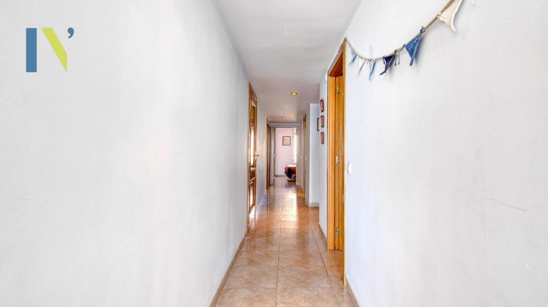 SEAFRONT APARTMENT WITH TOURIST LICENSE AND PK