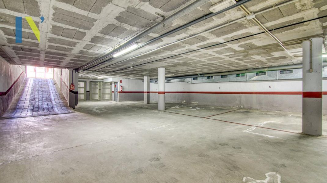 SEAFRONT APARTMENT WITH TOURIST LICENSE AND PK