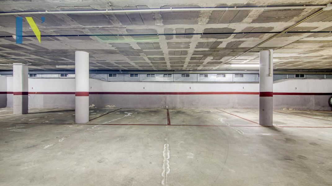 SEAFRONT APARTMENT WITH TOURIST LICENSE AND PK