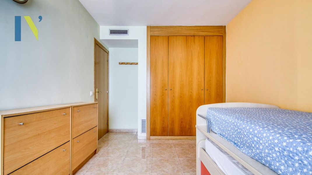 SEAFRONT APARTMENT WITH TOURIST LICENSE AND PK