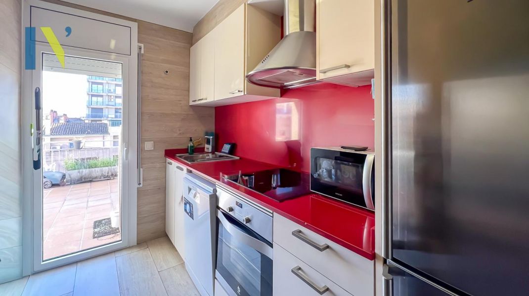 ÀTIC AMB TERRASSA AL CENTRE