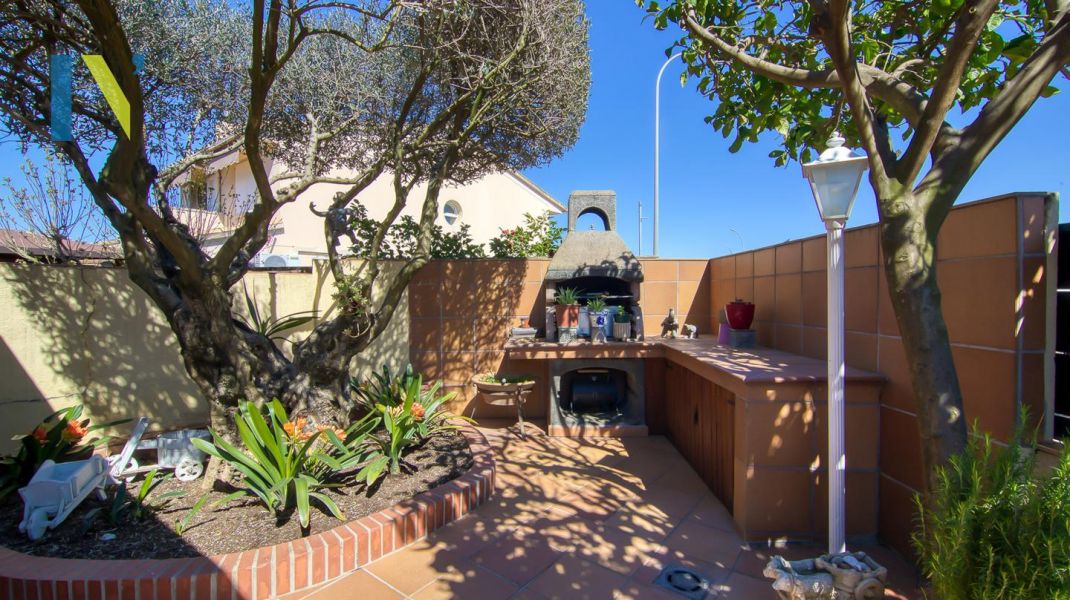 Jardí, piscina y vida exterior a Vilablareix