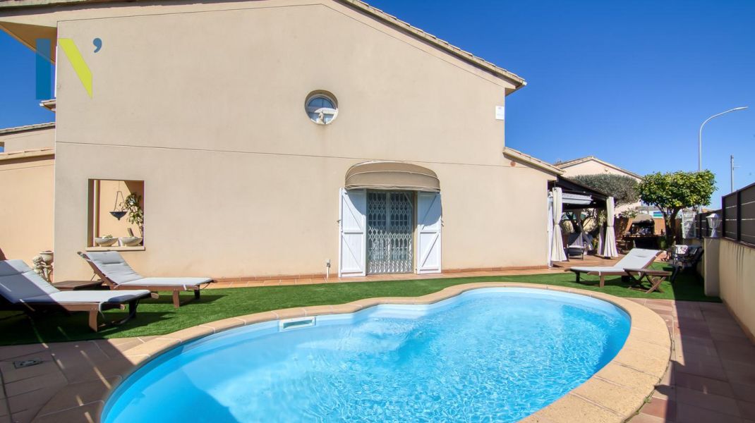 Jardí, piscina y vida exterior a Vilablareix