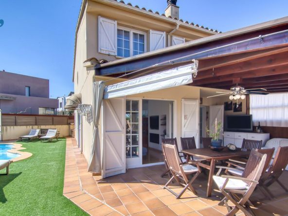 Jardí, piscina y vida exterior a Vilablareix