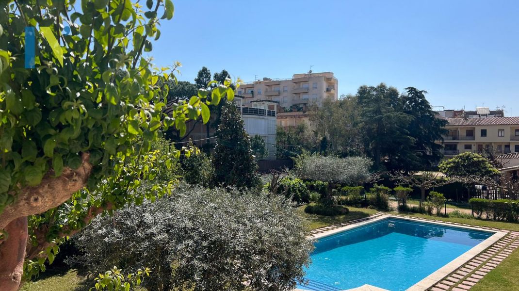 Pis amb terrassa i piscina a Platja d'Aro