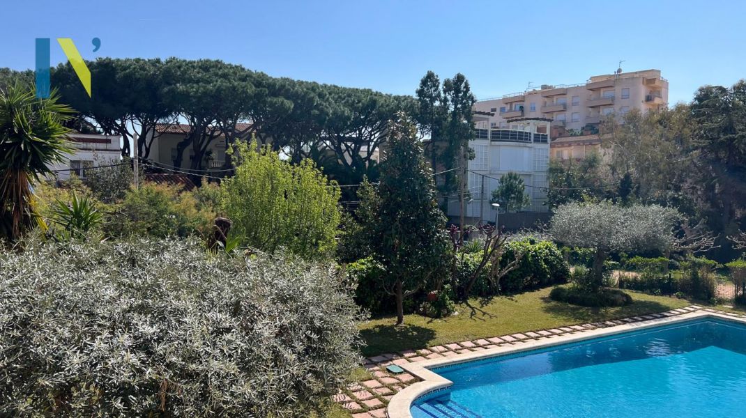Pis amb terrassa i piscina a Platja d'Aro
