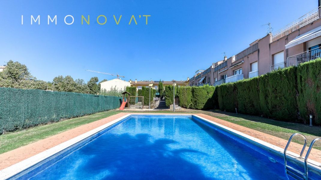 ÀTIC AMB GRAN TERRASSA I 2 PK I PISCINA COM.