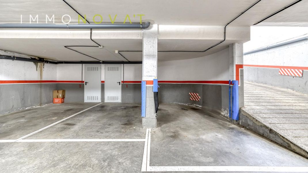 ÀTIC AMB GRAN TERRASSA I 2 PK I PISCINA COM.