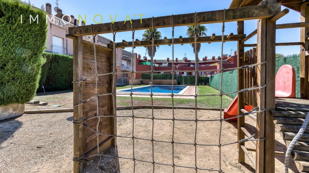 ÀTIC AMB GRAN TERRASSA I 2 PK I PISCINA COM.