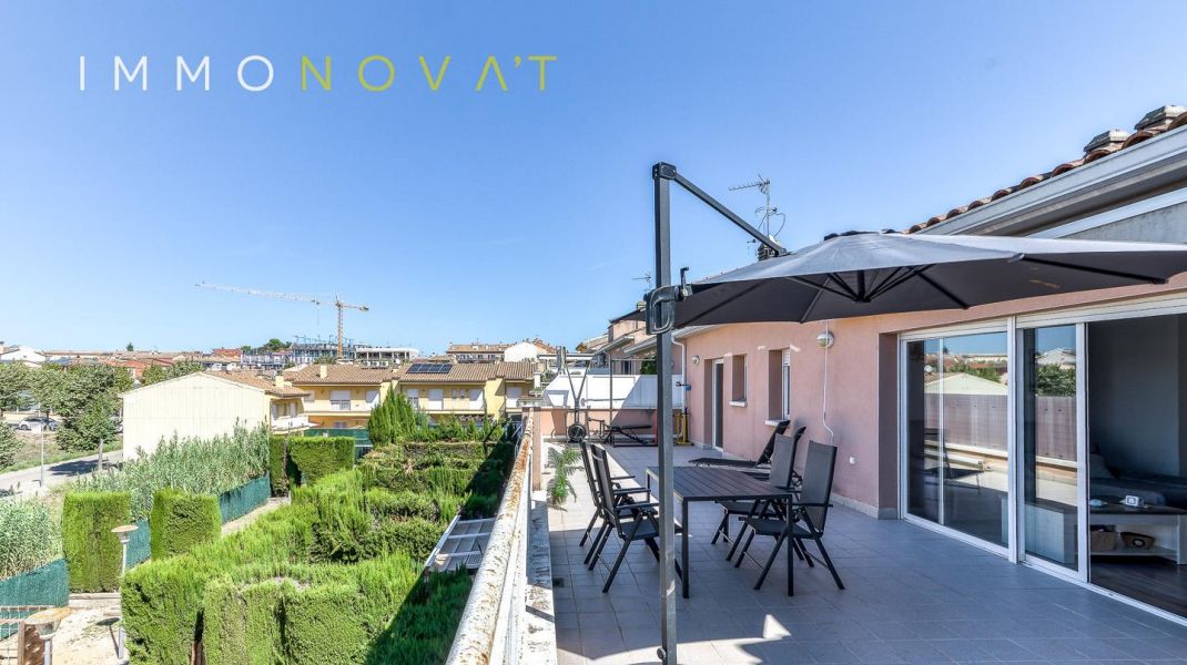 ÀTIC AMB GRAN TERRASSA I 2 PK I PISCINA COM.