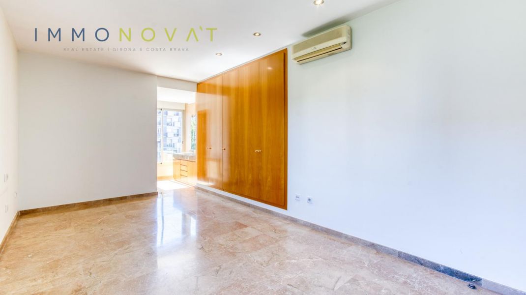 ELEGÀNCIA, LLUM I TRANQUIL·LITAT A GIRONA