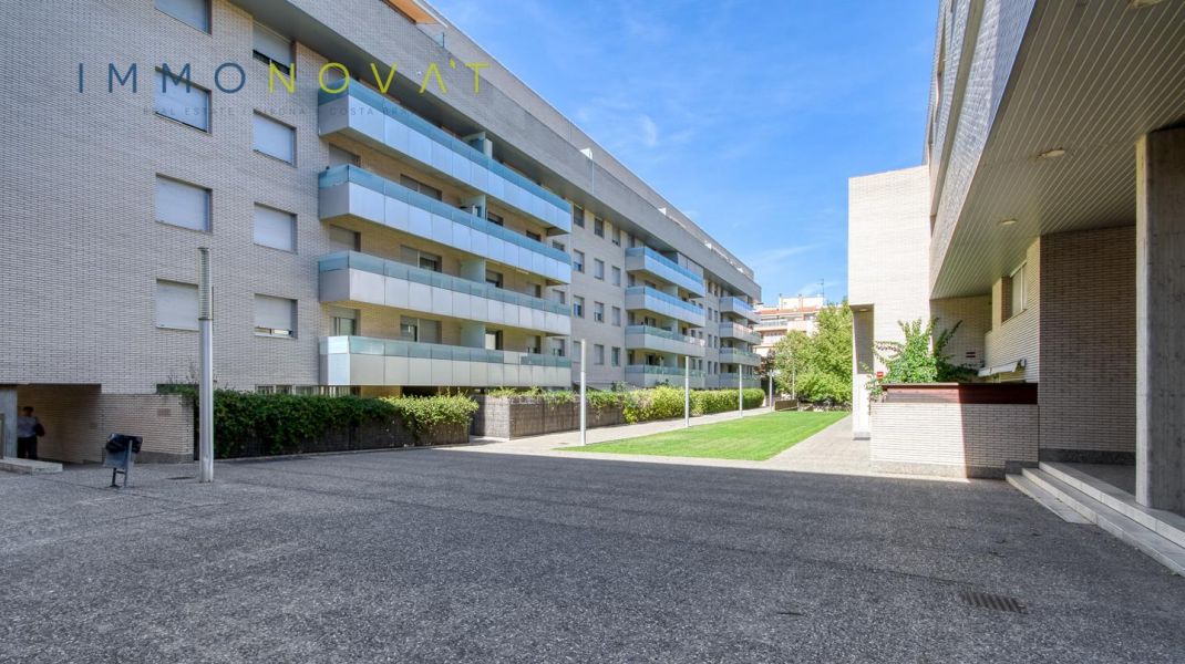ELEGÀNCIA, LLUM I TRANQUIL·LITAT A GIRONA