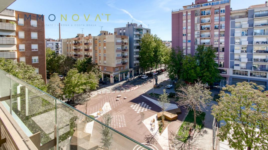 ELEGÀNCIA, LLUM I TRANQUIL·LITAT A GIRONA